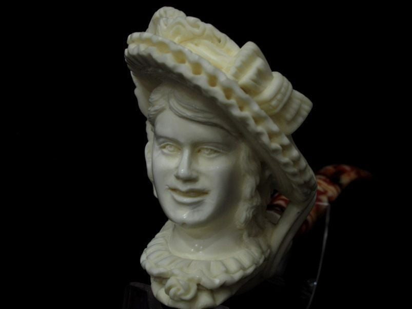 Beautiful Smiling Lady Woman w/Hat Block Meerschaum pipe by Cor Gift Case 7286