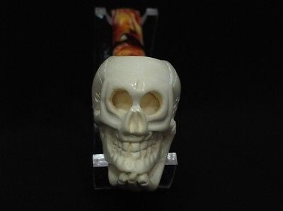 Hamlet Skull in Man Hand Bent Meerschaum Pipe kranium grim reaper sea foam 5604